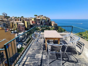 Appartamento Isola - In the center with Terrace - sea view & AC, Corniglia